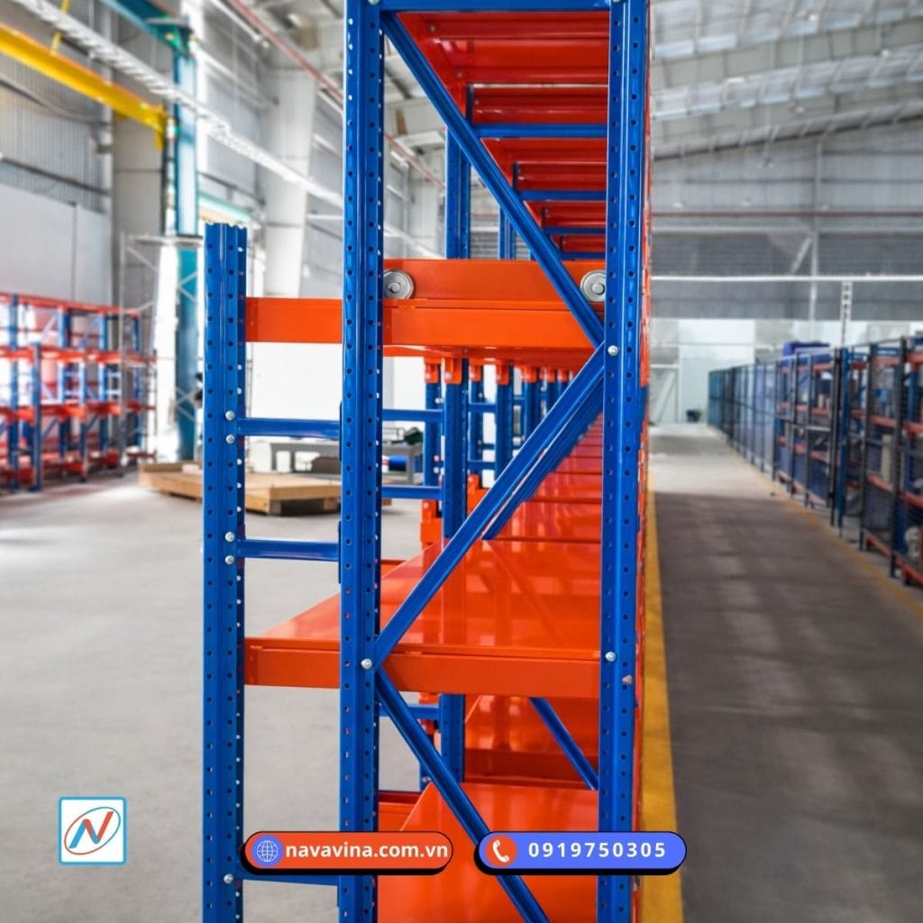 giá kệ kho khuôn mẫu trong nhà xưởng do Navavina sản xuất lắp đặt 3