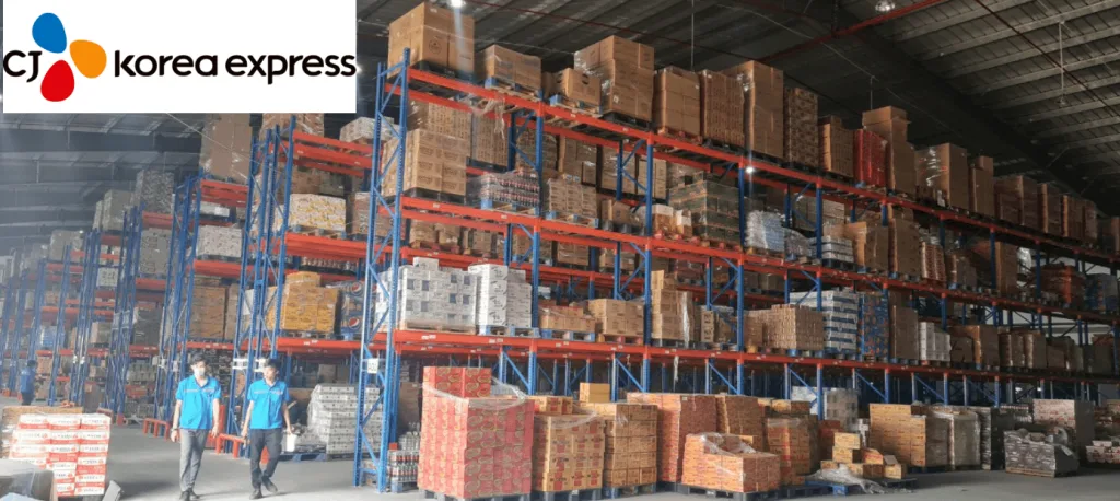 Navavina lắp đặt hệ thống kệ kho CJ Korea Express, tối ưu không gian lưu trữ, tăng sức chứa và hỗ trợ vận hành kho hàng hiệu quả, an toàn.